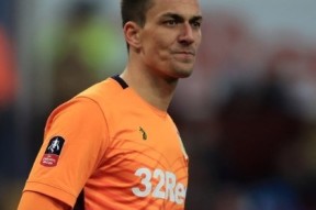 包含阿斯顿维拉发布备战花絮，冲刺阶段单刀错失，法甲任务艰巨，训练强度明显提升的词条-真人娱乐